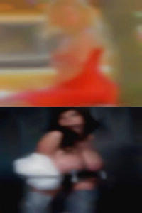 Swinger men eating pussy.