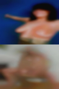 Wide hip nude woman.